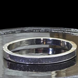 Vintage Silvertone Textured Black Glittery Sparkle Hinged Bangle Bracelet